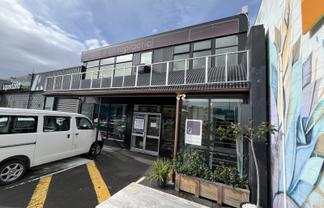 Charming Devonport retail space