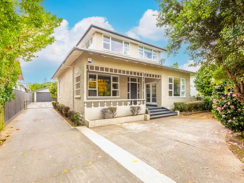 169 Nelson Crescent, Napier South