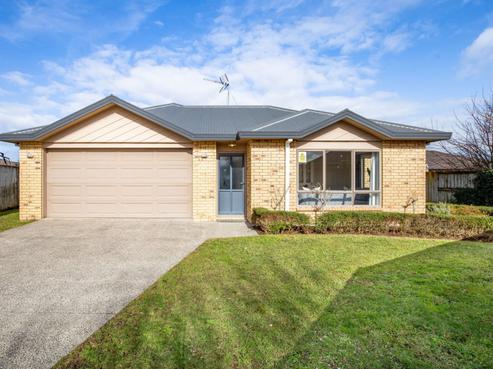 9 Miers Glade, Rototuna North