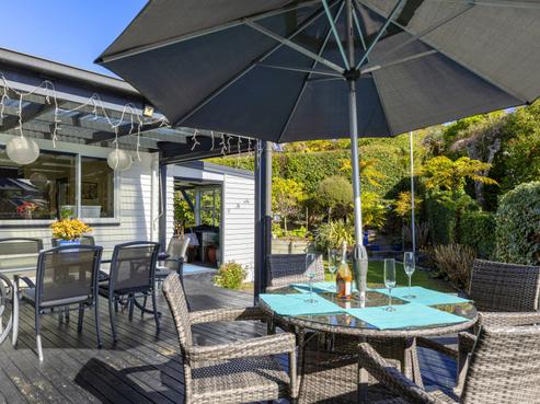 11 Earle Place, Acacia Bay