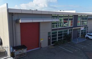 Versatile Warehouse in Penrose