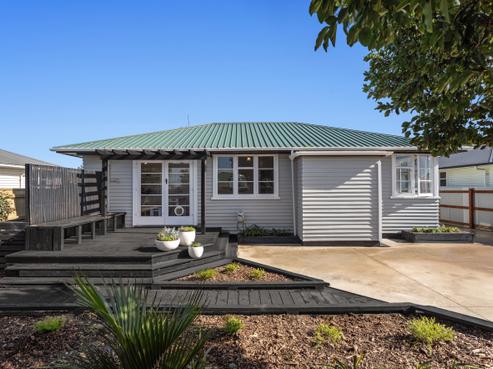 15 Matai Street, Edgecumbe