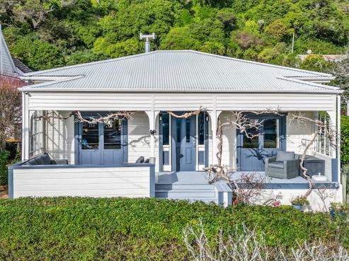 16 Mahoe Street, Eastbourne