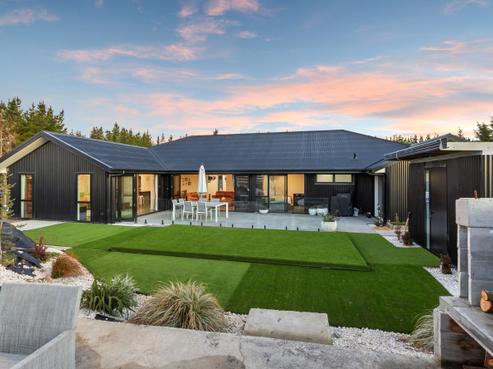 1266 West Coast Road, West Melton