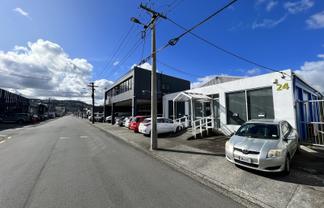 Ground floor office, showroom & workshop