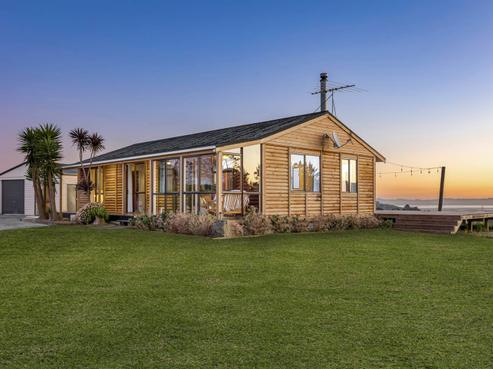101 Burke Road, Kaukapakapa