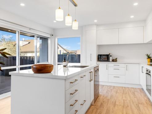 12 Mayfly Grove, Nukuhau
