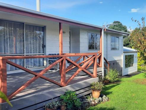 306 Marshall Crescent, Thames
