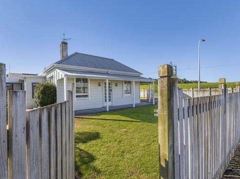 2 Warre Street, Waitara