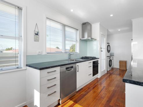 8 Simmonds Grove, Greerton
