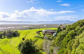 494 Takahiwai Road, One Tree Point