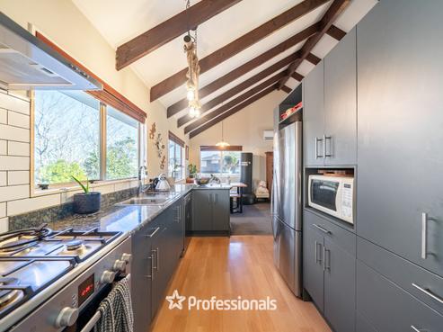 60 Larchmont Grove, Totara Park