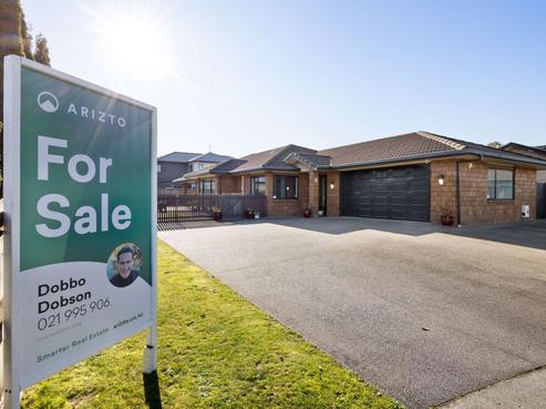 8 Mercury Court, Rototuna North