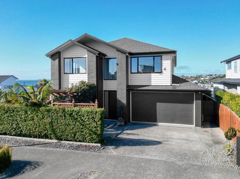 24 Bearing Parade, Long Bay
