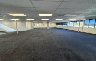 AFFORDABLE FULL FLOOR TAKAPUNA OFFICE 
