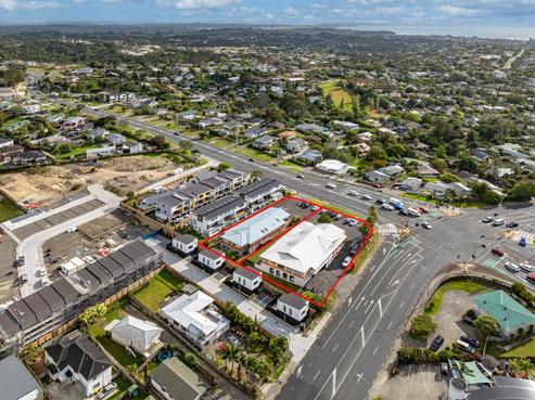 950 East Coast Road, Northcross