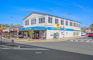 BIG AND BOLD IN THE BAY
