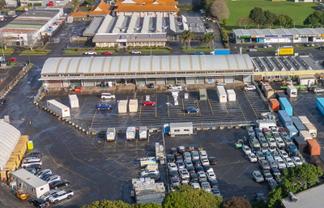Warehouse and Yard - Bayleys Master Agency