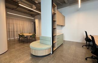 8 Tangihua Street - Modern Small Office 