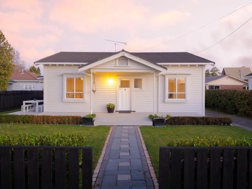 14 Bains Avenue, Hamilton East