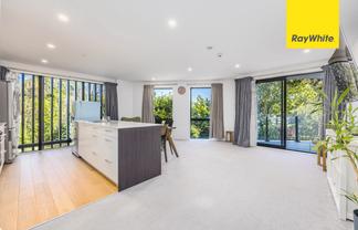 52/8 Thompson Park Road, Mount Wellington