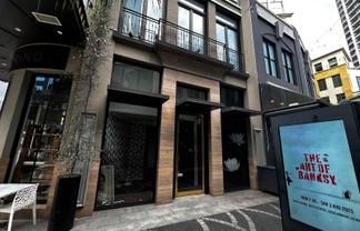 EXISTING BEAUTY SALON IN CHANCERY SQUARE
