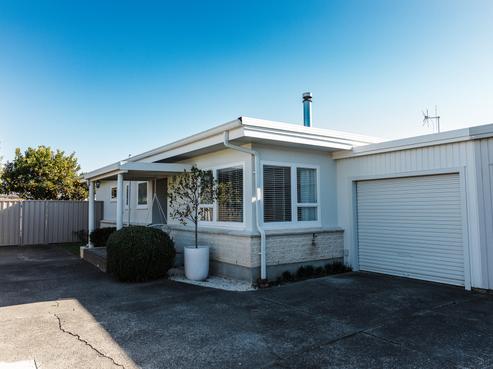 2/39 Cassino Crescent, Onekawa