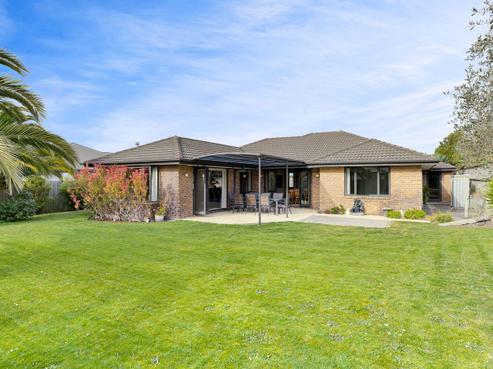 18 Sandalwood Place, Waimairi Beach