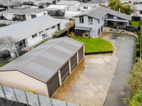253 Pomona Street, Strathern
