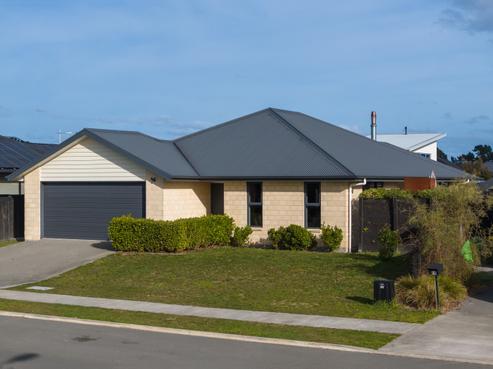 18 Lancaster Avenue, Burleigh