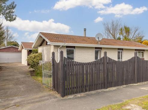6 Royal Park Drive, Parklands