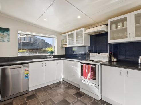 165 Bay View Road, South Dunedin