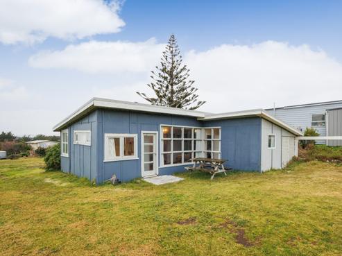 23 Marine Parade South, Foxton Beach