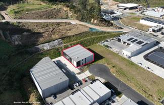 Brand new corporate grade warehouse/office
