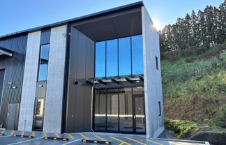 All class - Brand new Tauriko warehouse/office