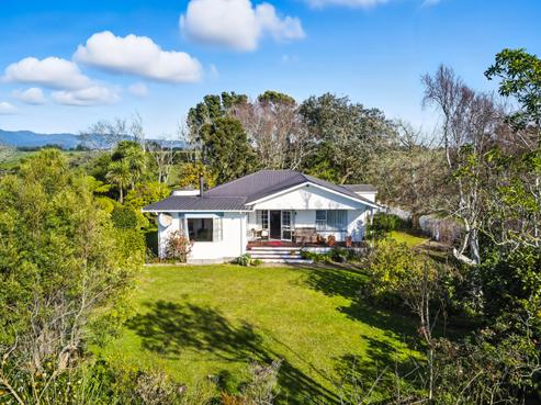 208 Kukutauaki Road, Levin
