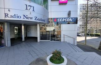 MASSIVE VALUE - COMMERCIAL KITCHEN / CAFÉ 

