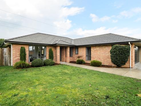 20 Briar Rose Court, Huntington