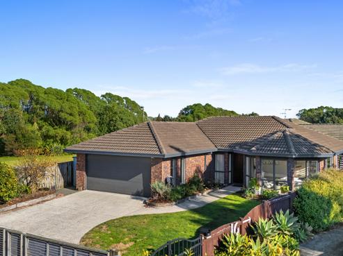14 Lamia Grove, Papamoa