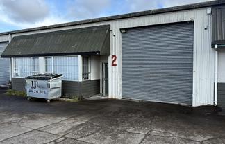 176sqm Warehouse with Drive-Through Access