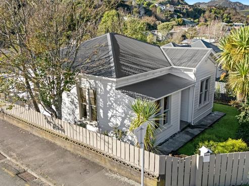 2 Rentone Street, Stepneyville