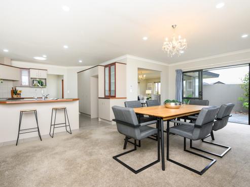 6 Ron Place, Fitzherbert