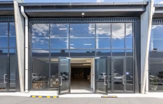 Versatile space in a modern recent development