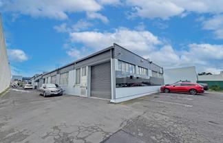 ROAD FRONT UNIT FOR LEASE
