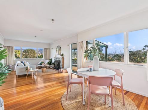 9 Raewyn Street, Morningside