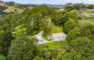 43B Hook Road, Paparoa