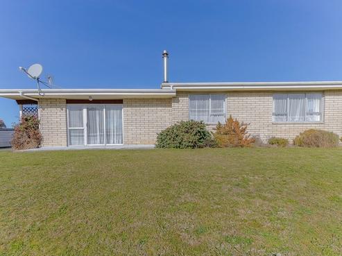 25 Barton Street, Marton