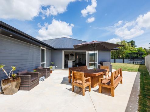 64 Pharazyn Street, Feilding
