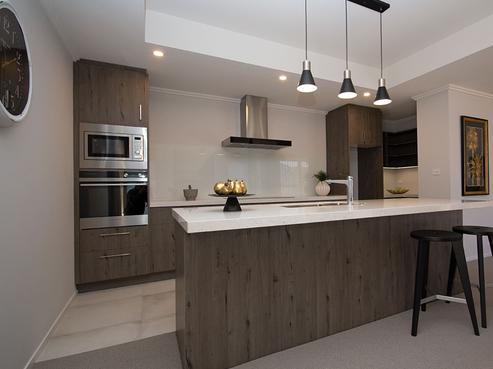 1190 Awhitu Road, Pollok