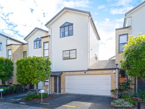 35/172 Mcleod Road, Te Atatu South